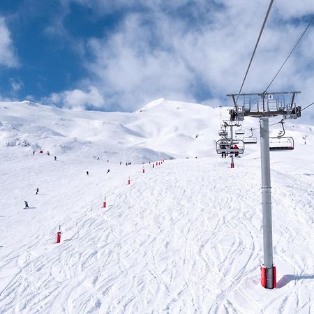 Hotel & Spa Monasterio De Больтания Экстерьер фото Ski lift in the resort